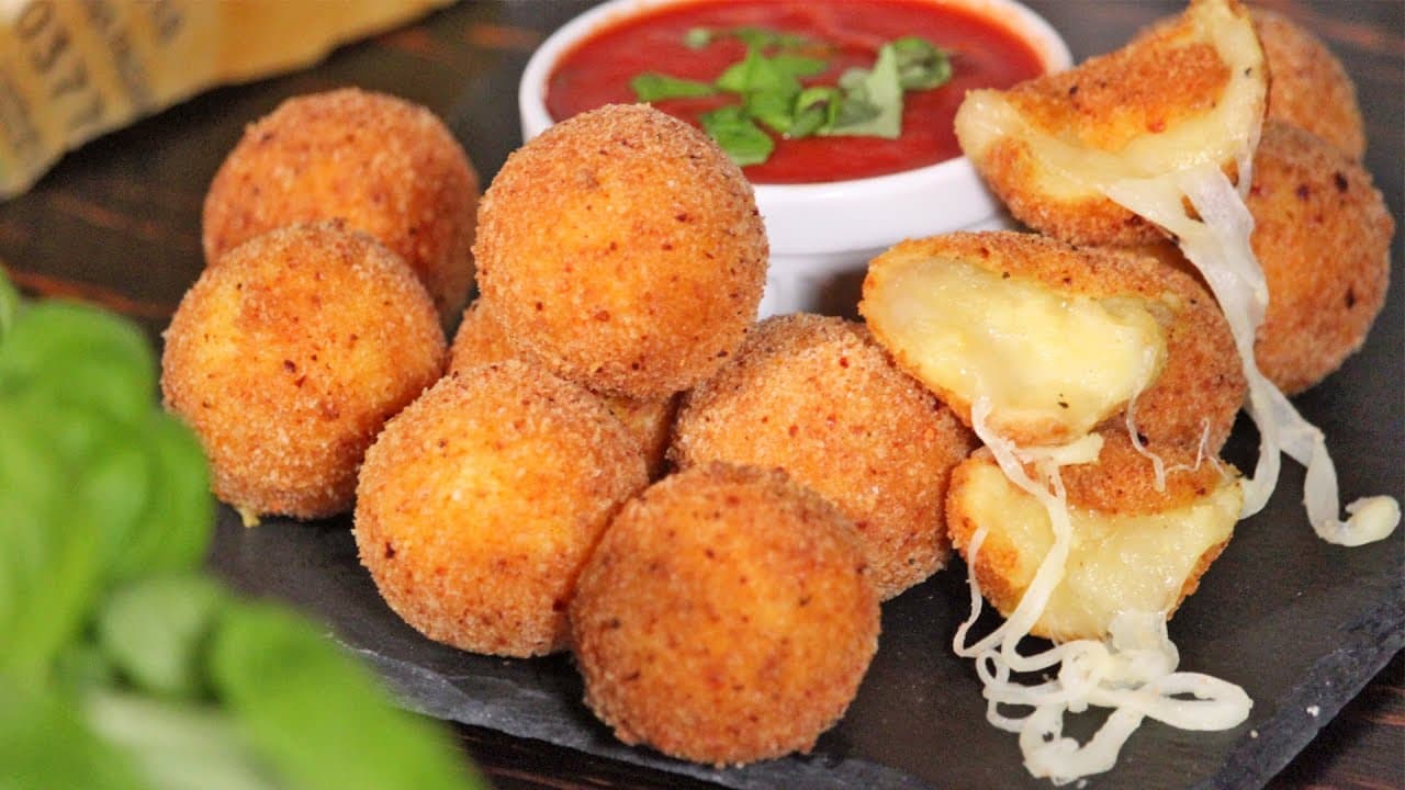 Iftar Special Snacks : इफ्तारी के समय आसानी से तैयार कर सकते है चीजी पोटैटो बाईट्स