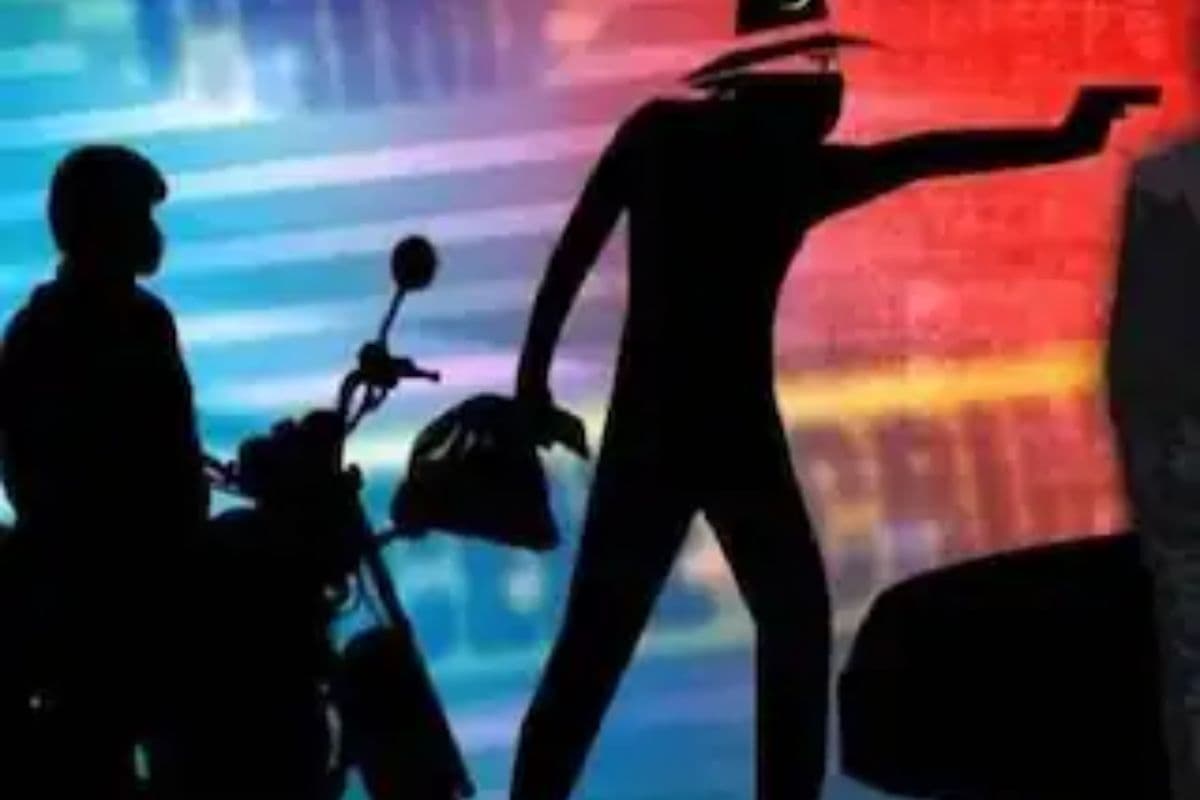 Siwan News: पल्सर बाइक सवार अपराधियों ने 2 एमआर से लूटे 4 लाख, पुलिस को खुली चुनौती, इलाके में दहशत