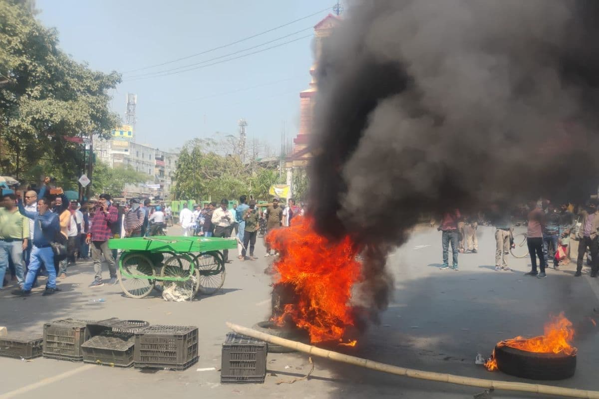 भागलपुर में अतिक्रमण हटाने के दौरान फल विक्रेता को पड़ा दिल का दौरा, मौत हुई तो मचा बवाल