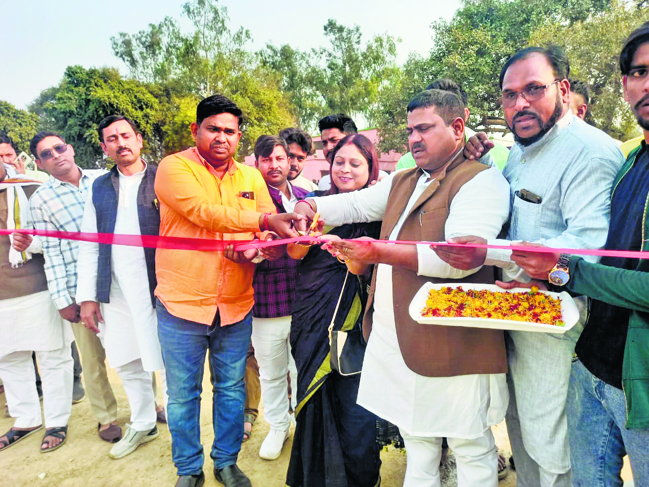 तरारी में वीर कुंवर सिंह फुटबॉल क्लब बिहटा ने जमाया कप पर कब्जा
