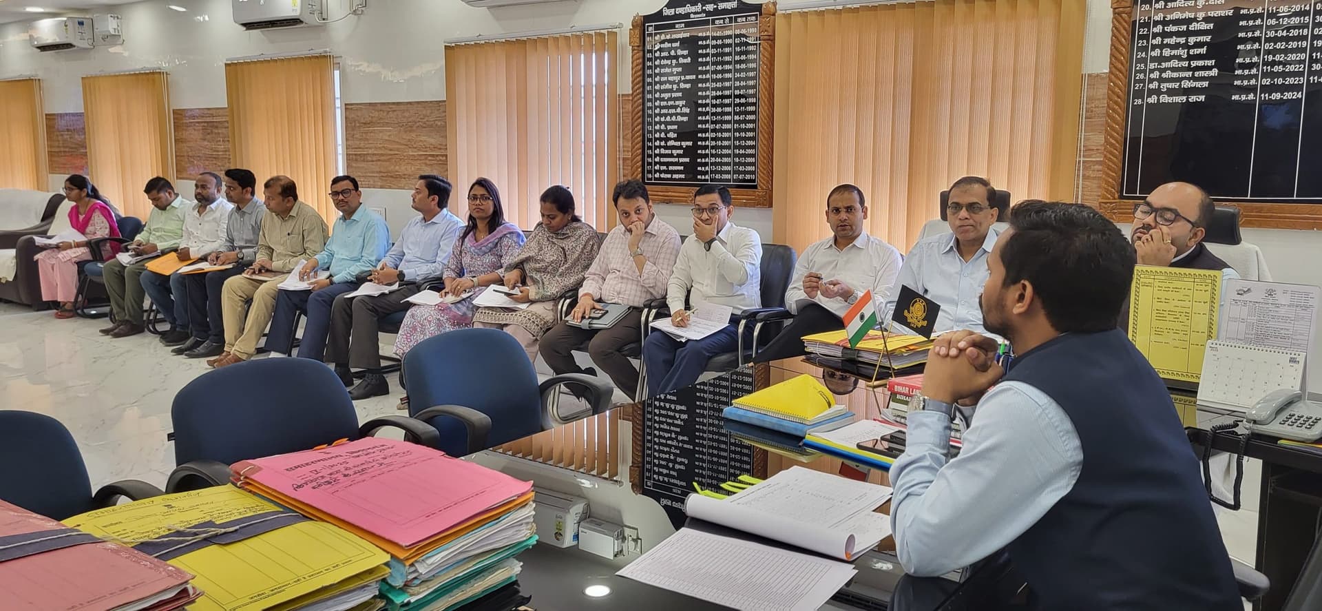 आपसी समन्वय के साथ कार्य करें अधिकारी
