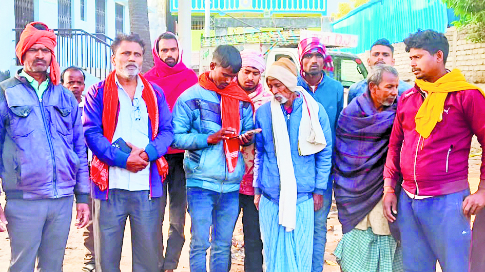 गड़हनी में धमनियां पुल के पास ससुराल जा रहे बाइक सवार युवक को अज्ञात वाहन ने मारी टक्कर, गयी जान
