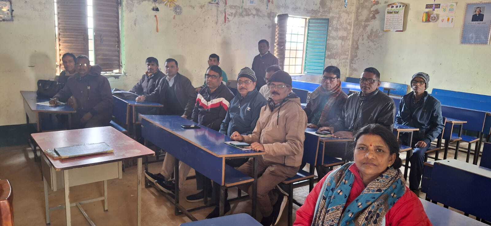 संघ की बैठक में शिक्षकों की समस्याओं पर हुई चर्चा