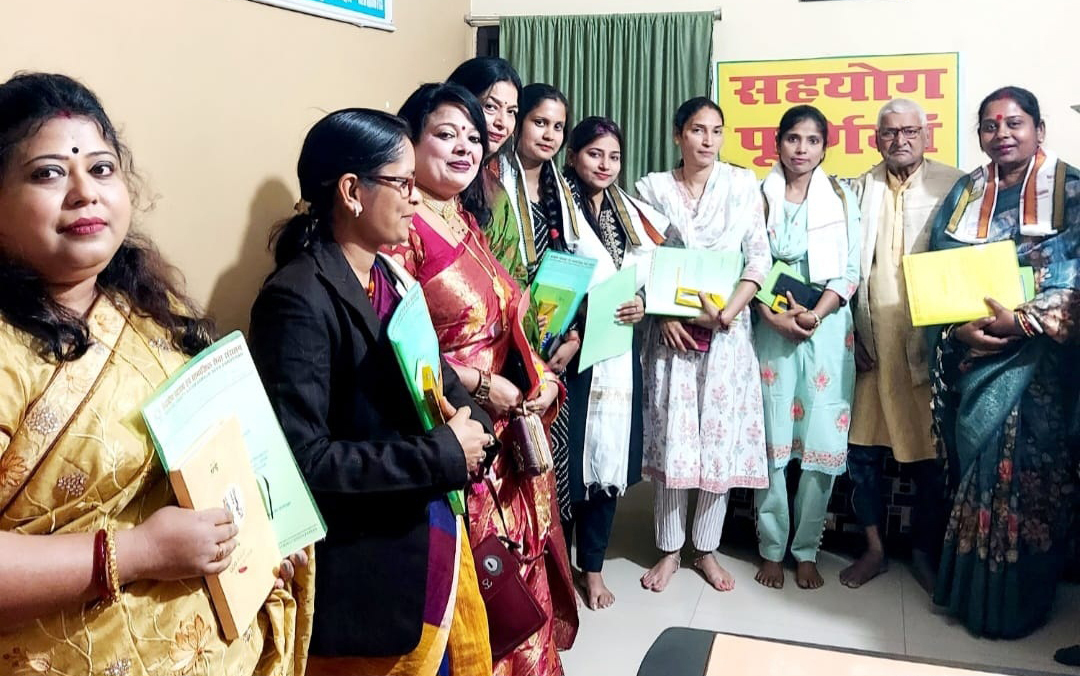 सहयोग की ओर से सम्मानित की गयीं महिलाएं