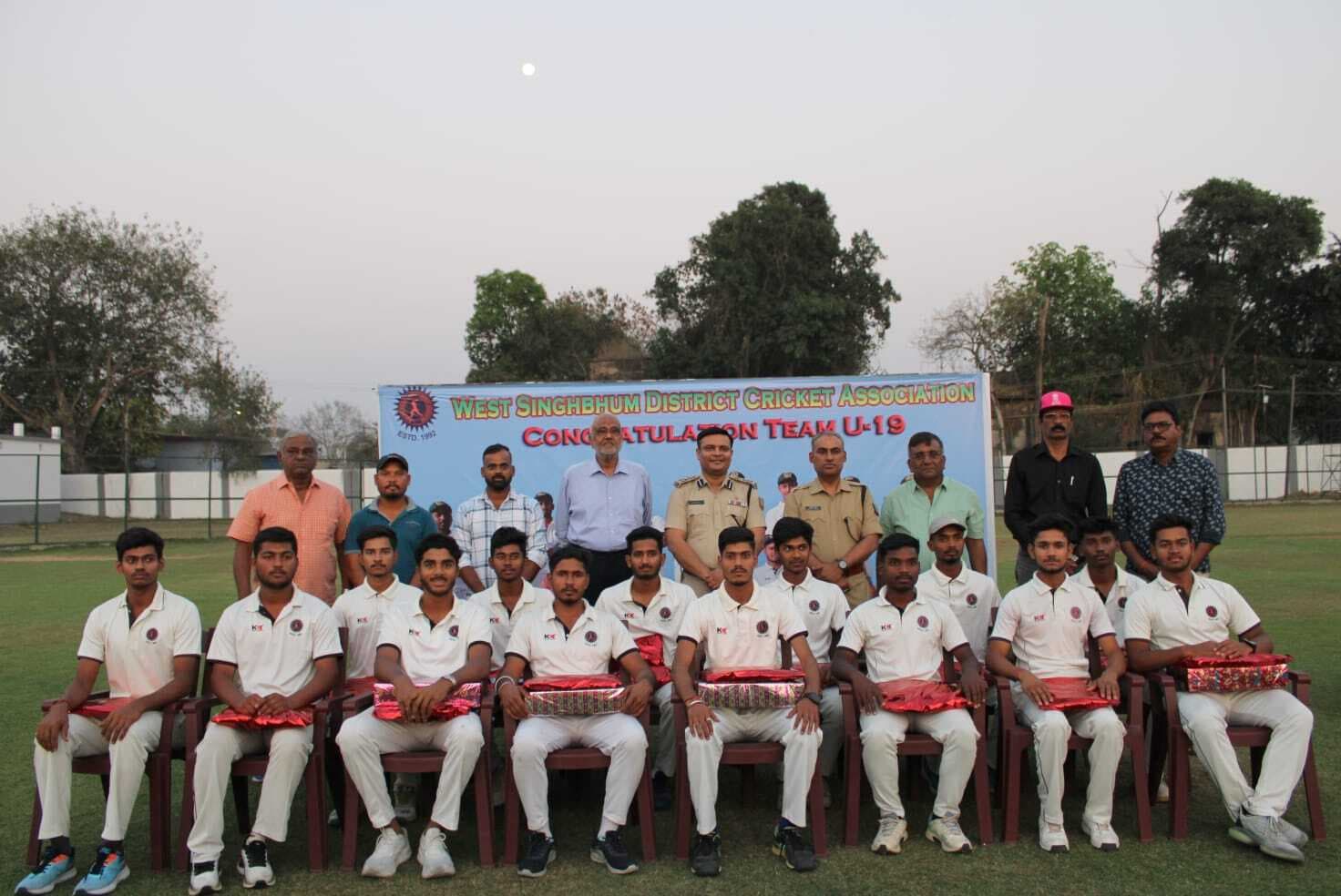 Chaibasa News : जिले के खिलाड़ी एक दिन झारखंड व भारत का नाम रोशन करेंगे : डीआइजी