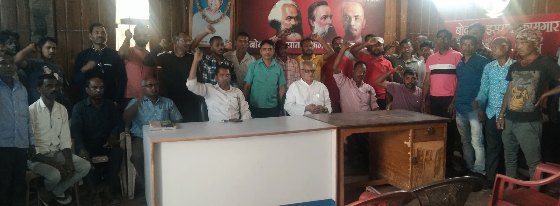 Bokaro News : 60 साल नौकरी की गारंटी की मांग को ले ठेका मजदूरों का प्रदर्शन कल