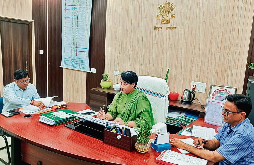 सभी सीओ को 31 मार्च तक लगान नहीं जमा करने वाले रैयतों पर नीलाम पत्र दायर करने का निर्देश