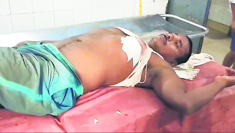 hajipur news. उधार दिया पैसा मांगने गये युवक पर चाकू से हमला घायल