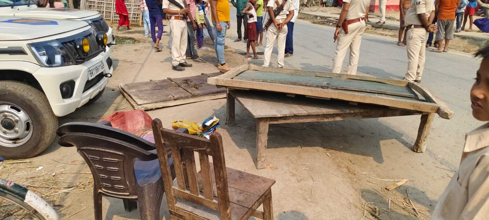 purnia News आरोपित के घर हुई कुर्की जब्ती