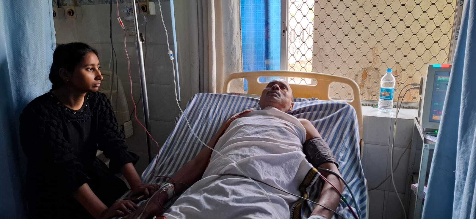 दवा दुकानदार को गोली मारी, हालत नाजुक
