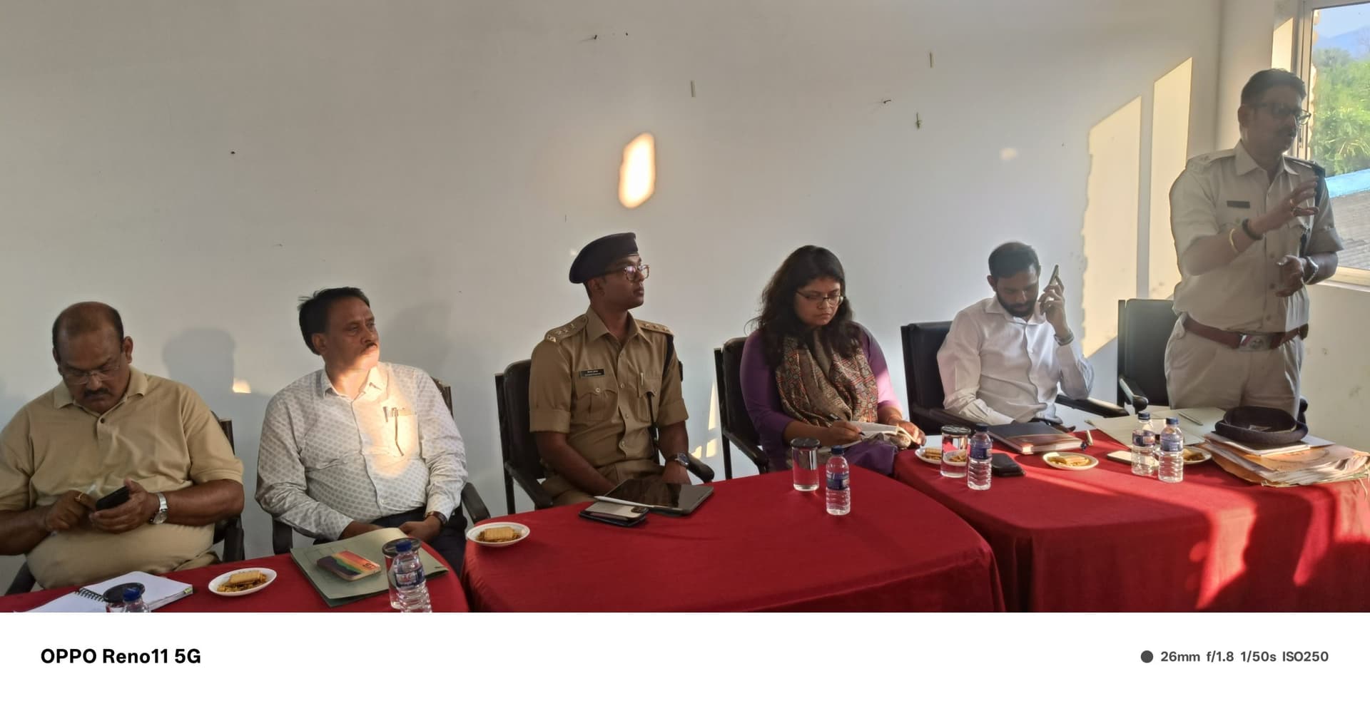 West Singhbhum News : अफवाहों पर न दें ध्यान, सोशल मीडिया पर पुलिस की नजर : एसडीपीओ