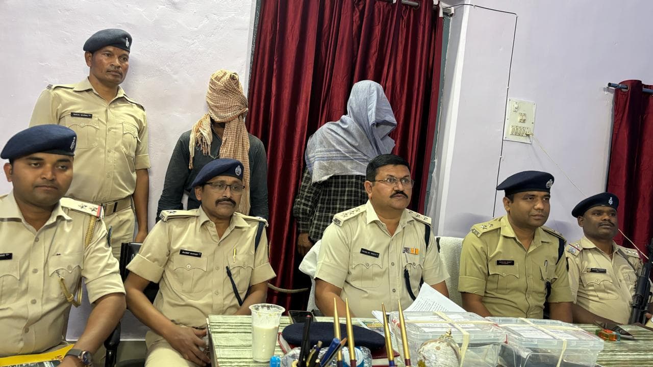 रवींद्र हत्याकांड का मुख्य आरोपी नुनुआ गिरफ्तार, दो देसी कट्टा कारतूस बरामद