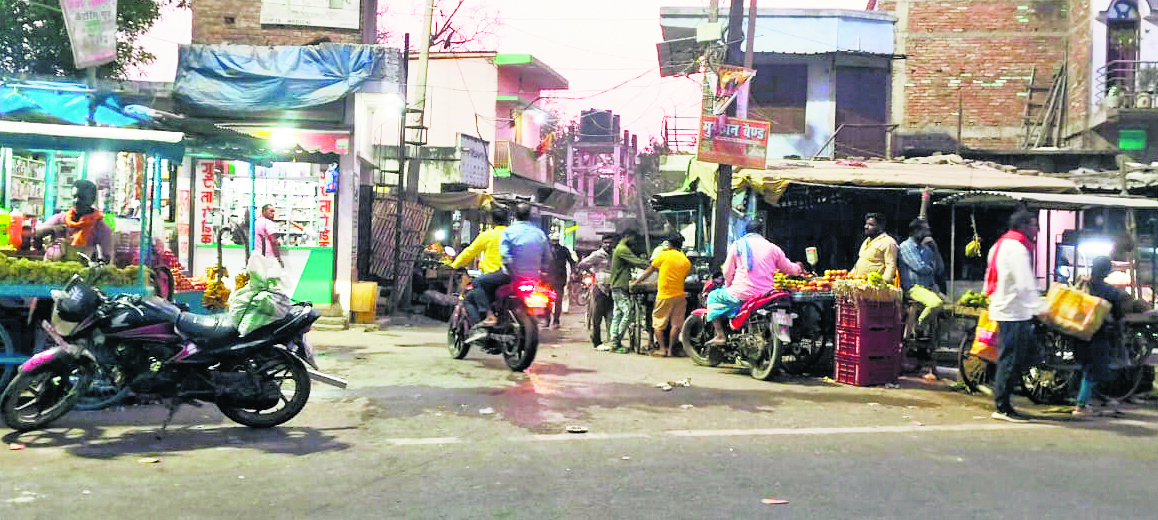 Chhapra News : कोपा व जलालपुर मुख्य बाजार में अतिक्रमण से यातायात व्यवस्था हुई बेहाल