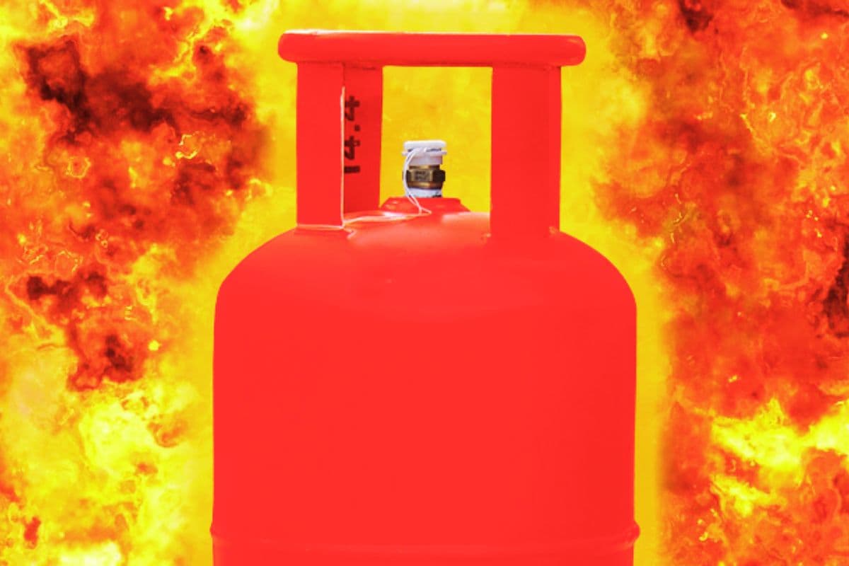 Gas Leak in Jharkhand: कस्तूरबा गांधी आवासीय विद्यालय में गैस लीक, 2 छात्रा और रसोईया झुलसी