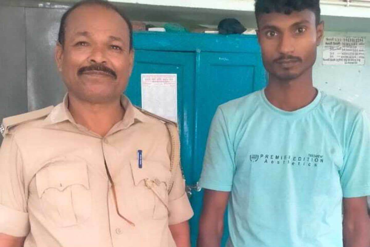 बिहार में वाहन जांच के दौरान मां-बेटे ने महिला दारोगा से की हाथापाई, बेटा गिरफ्तार