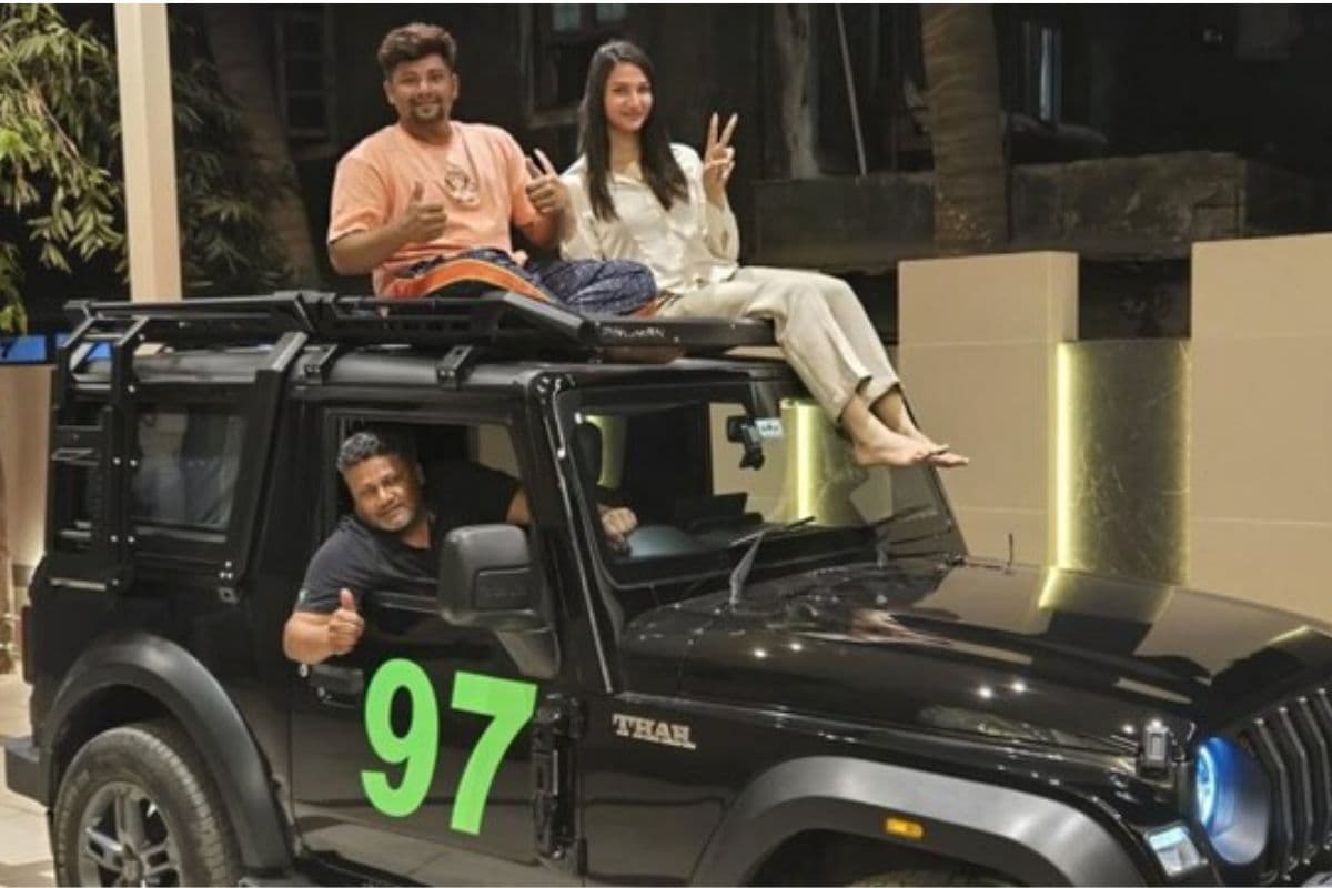 Anaya Bangar with Sarfaraz Khan and Naushad Khan. Image: Instagram Anaya Bangar with Sarfaraz Khan and Naushad Khan. Image: Instagram
