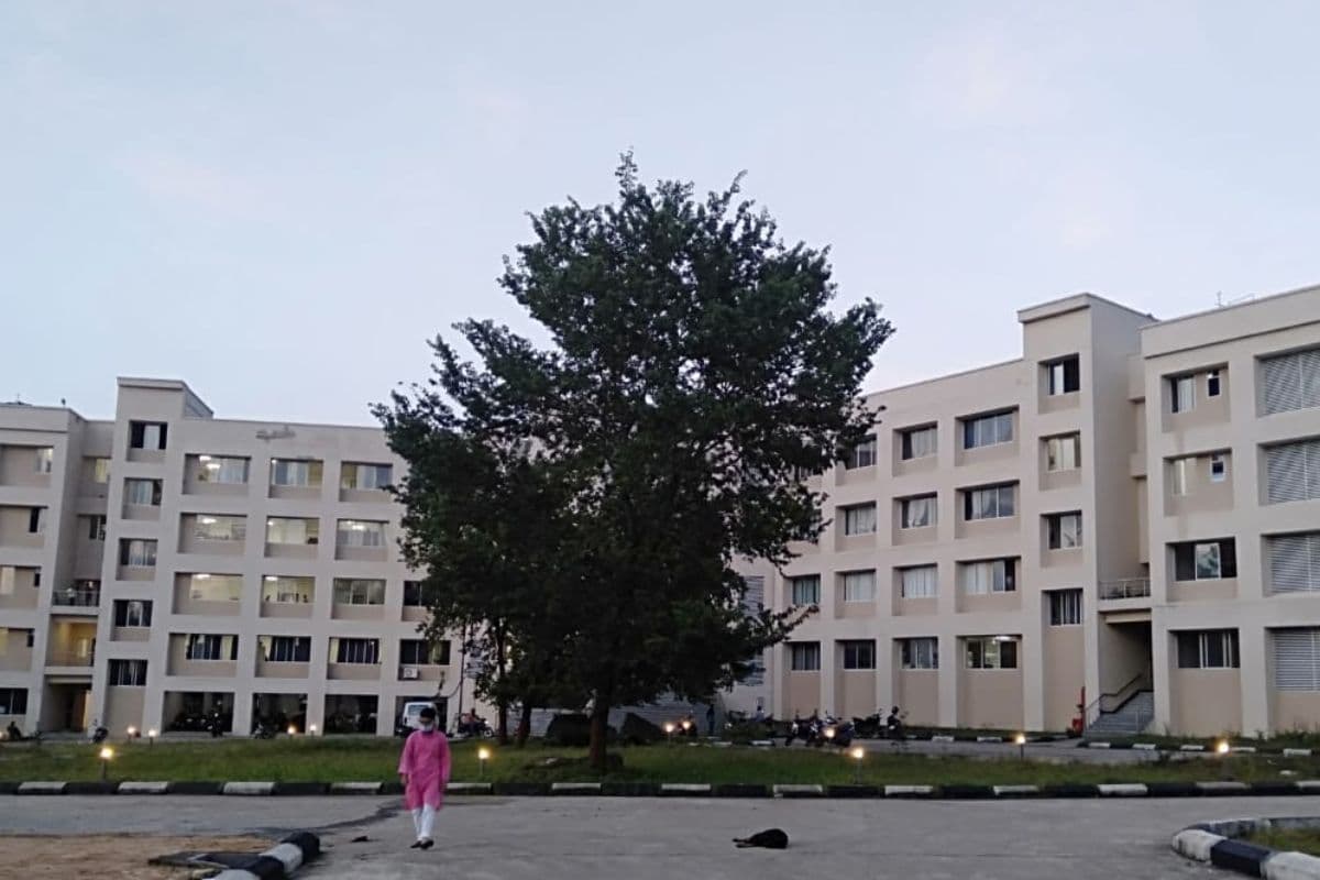उत्तरी छोटानागपुर प्रमंडलीय शिक्षा स्थापना समिति की बैठक, दो शिक्षाकर्मी निलंबित, एक बर्खास्त