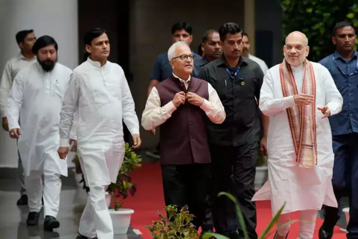 Waqf Act को चुनौती नहीं दे सकते तेजस्वी, RJD नेता को अमित शाह के खासमखास की दो टूक