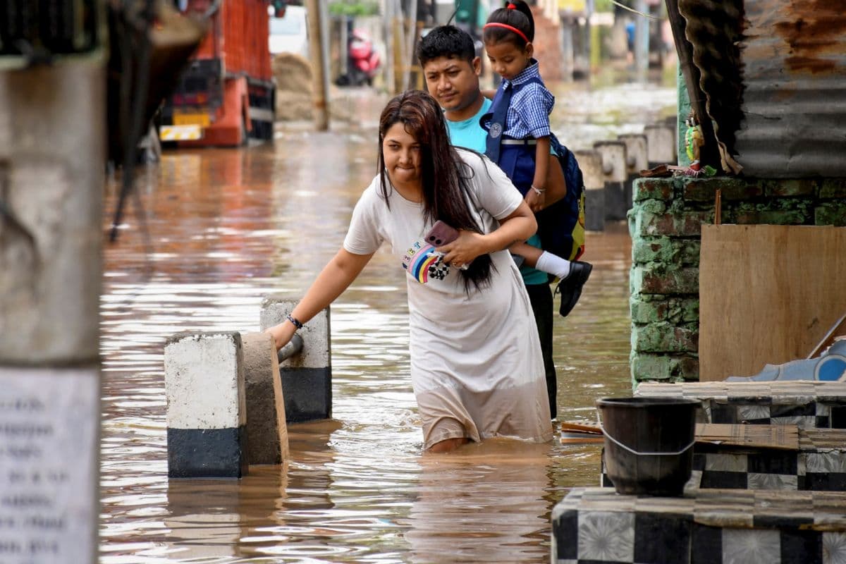 Rain Havoc: 23, 24, 25, 26 अप्रैल को भारी बारिश और तूफान की चेतावनी, गरज-चमक के साथ गिरेगी बिजली, IMD का अलर्ट
