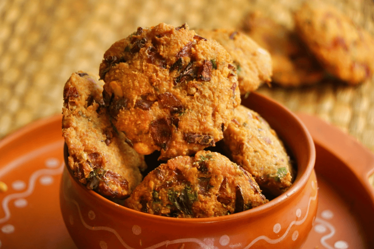 Oats Masala Vada Recipe: शाम के स्नैक्स और बच्चों के टिफिन के लिए, झटपट बनाए ओट्स मसाला वड़ा