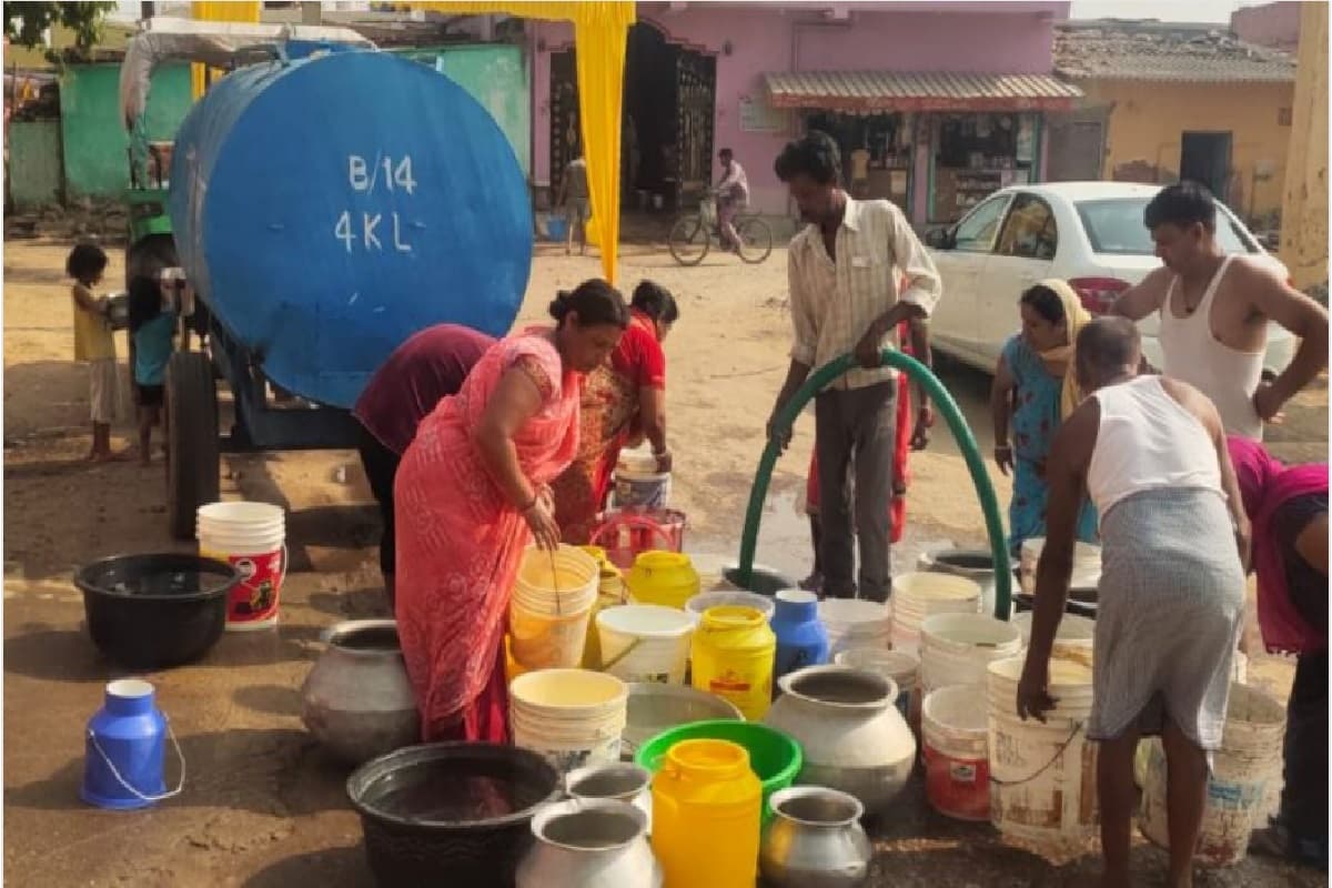 रांची में गर्मी से सूख रहा बोरिंग का पानी, कई इलाकों में जल संकट, टैंकर पर निर्भर हुए लोग