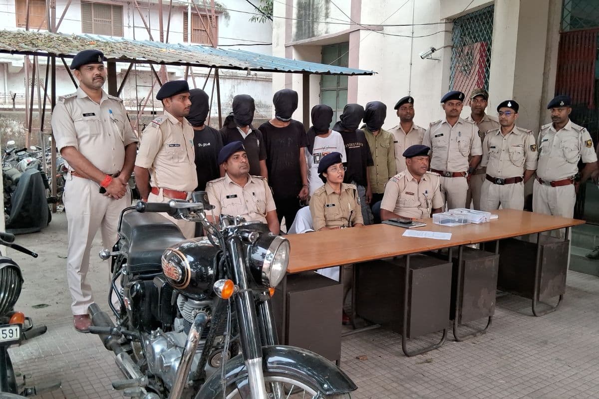 Bihar Crime: पिस्टल और जिंदा कारतूस के साथ लूटपाट की योजना बना रहे 6 अपराधी गिरफ्तार, ASP ने किया बड़ा खुलासा