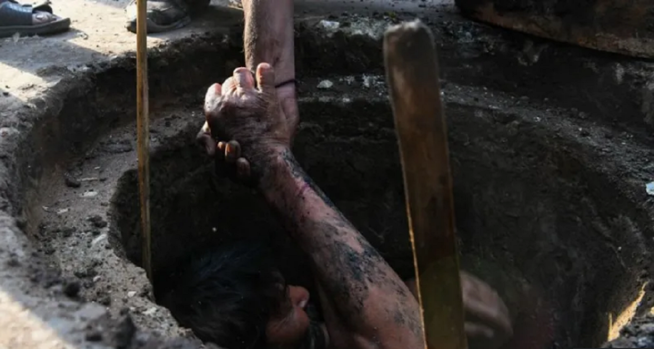 पटना में नाला सफाई के दौरान बड़ा हादसा, मजदूर की चेंबर में डूबकर मौत