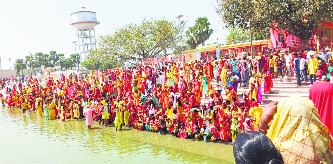 जलभरी के साथ बेलाउर में मां काली प्राणप्रतिष्ठा शतचंडी यज्ञ शुरू