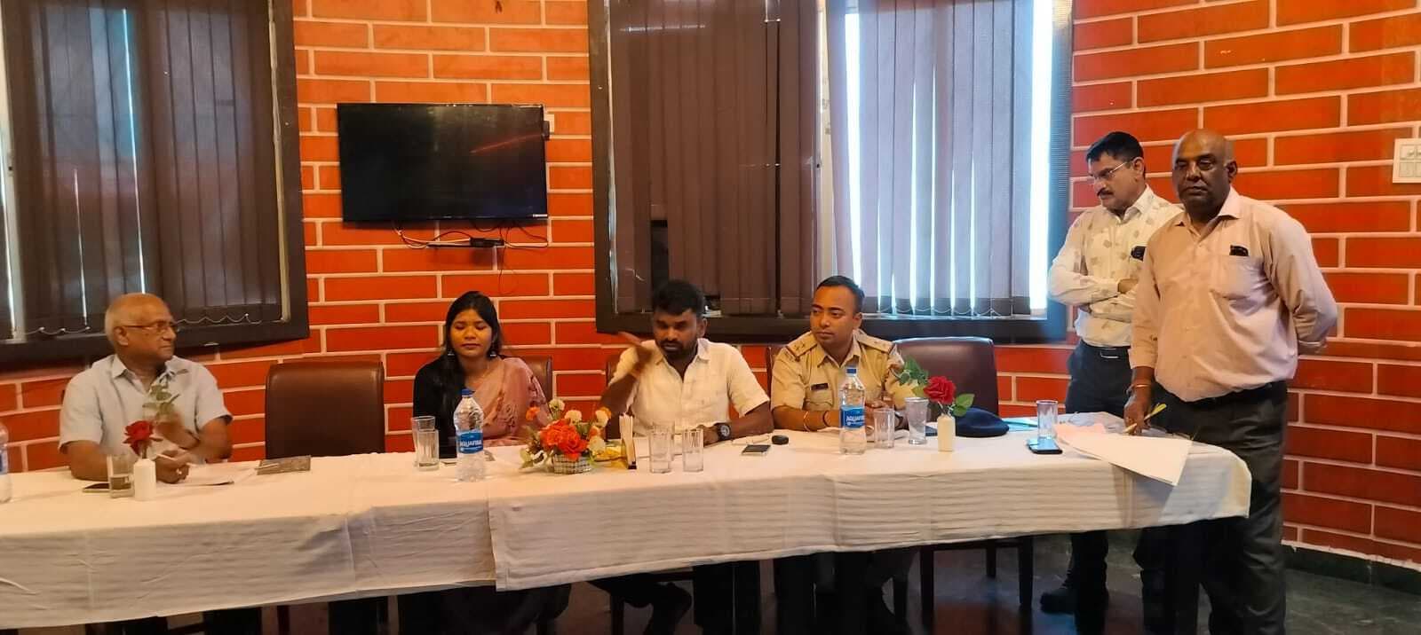 East Singhbhum News : स्थायी नौकरी देने व पर्यावरण संरक्षण पर बनी सहमति