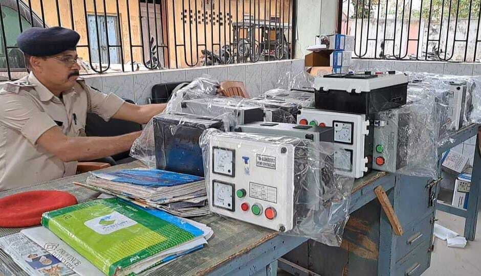क्रॉम्पटन कंपनी का 28 नकली स्टार्टर किया बरामद