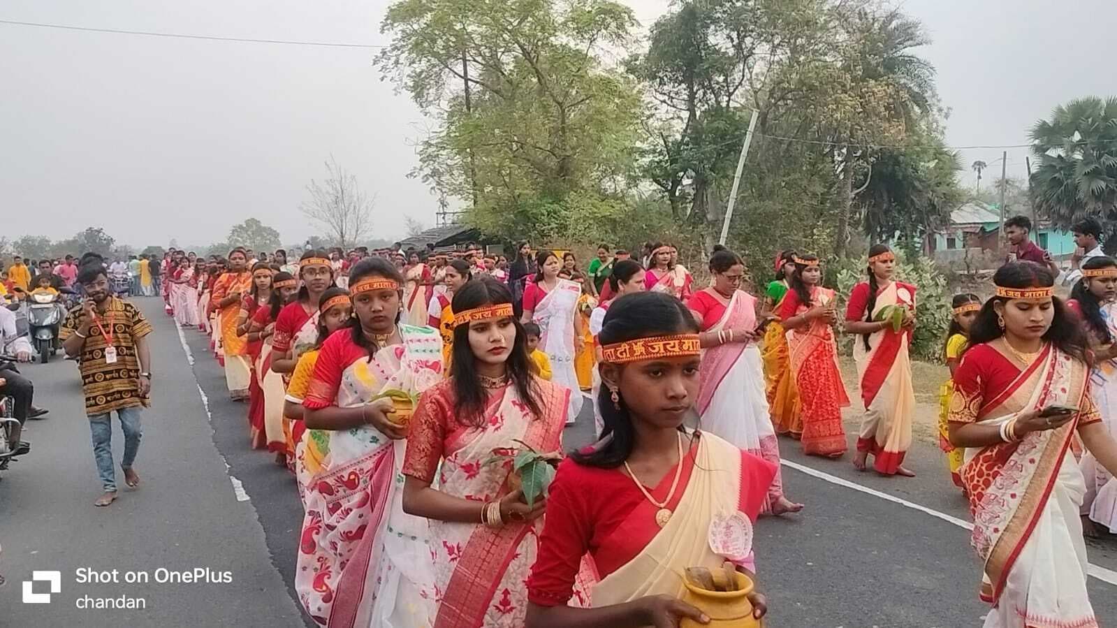 भव्य कलश यात्रा के साथ ही कुंडहित में शुरू हुआ चैती दुर्गा पूजनोत्सव