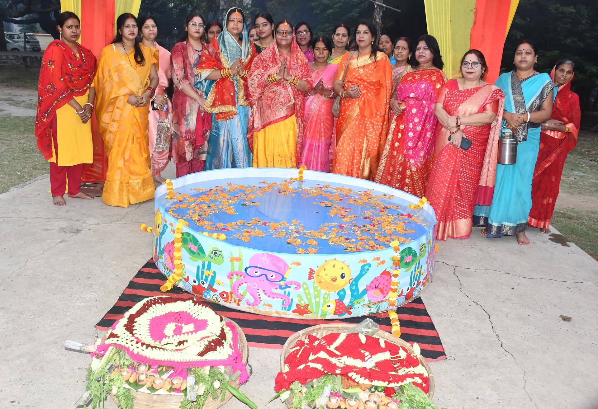 Bokaro News : हाथ जोड़ी करी ले बिनतिया छठी मैया होइहे सहाय
