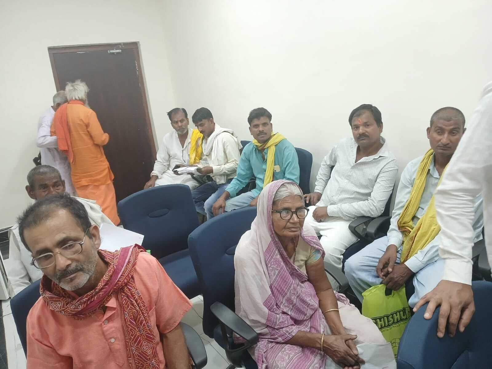 डीएम के जनता दरबार में पहुंचा आशा के चयन में गड़बड़ी का मामला