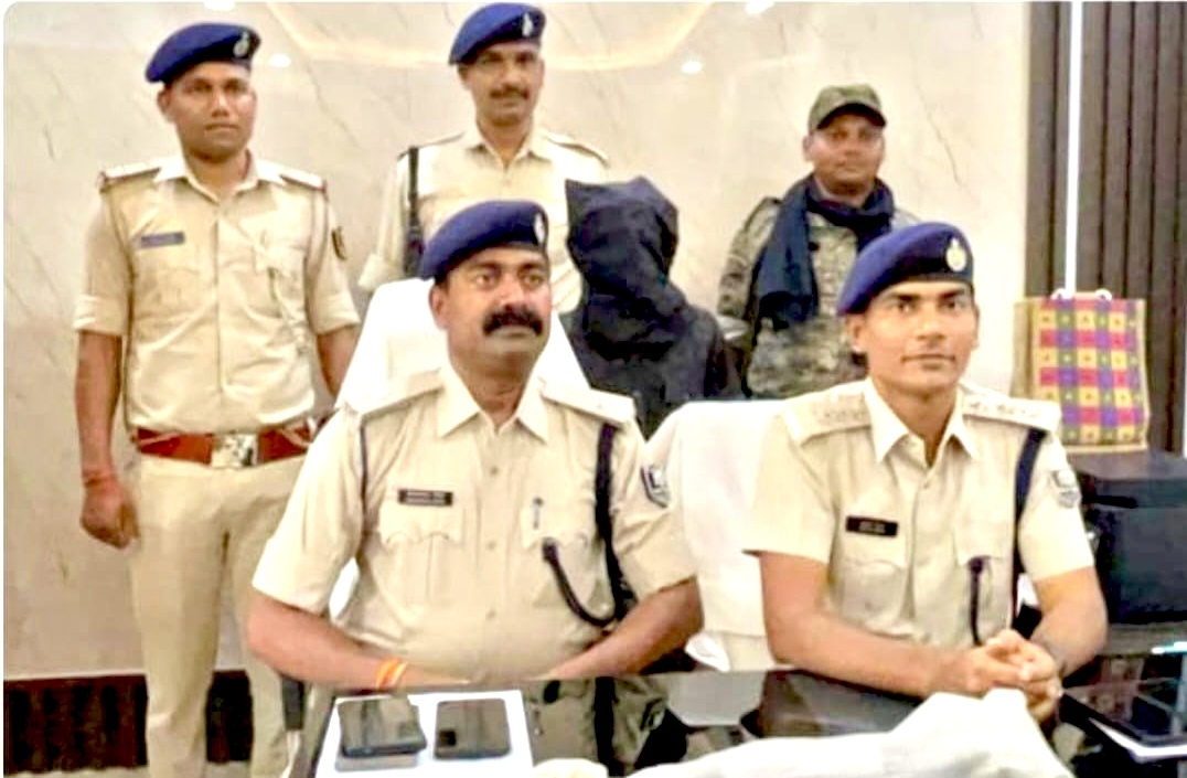 कुड़िला से अवैध हथियार व कारतूस के साथ युवक गिरफ्तार