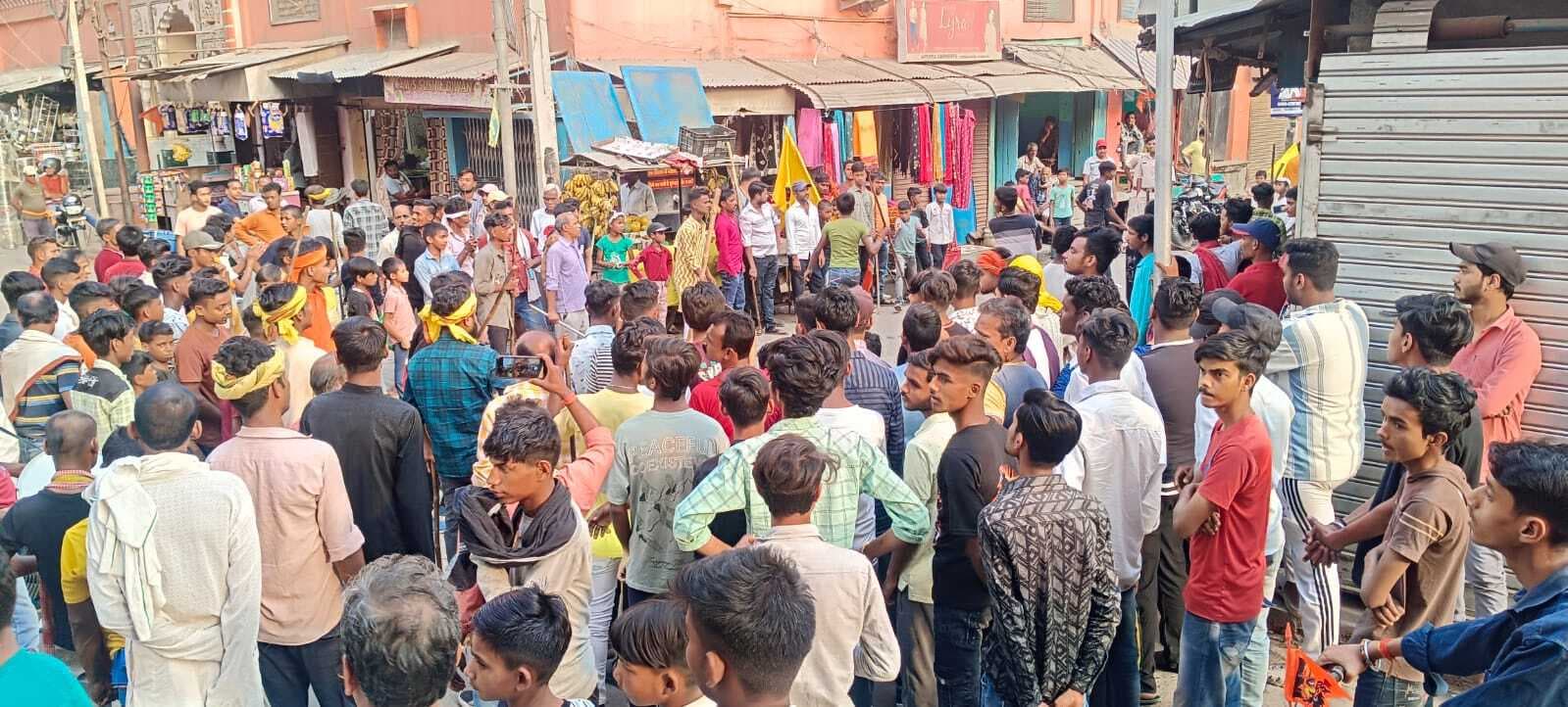 रामनवमी पर निकला अखाड़ा जुलूुस