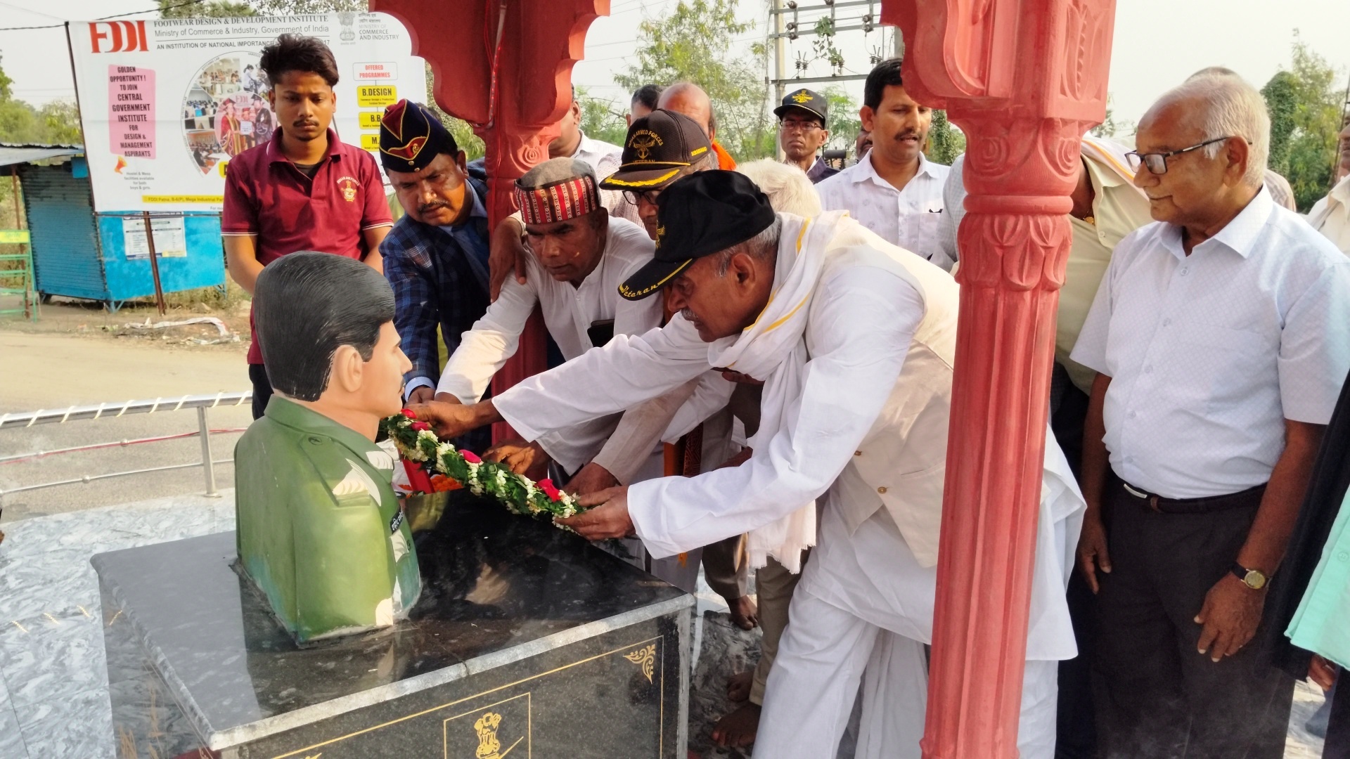 पूर्व सैनिकों के लिए भवन का होगा निर्माण