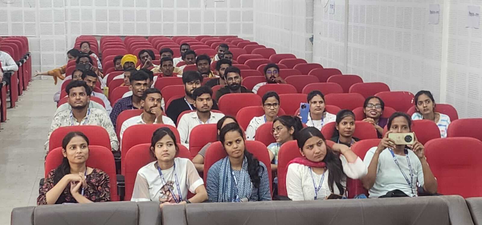 विकसित भारत, बढ़ता बिहार विषयक संगोष्ठी में उभरा नये भारत का विजन