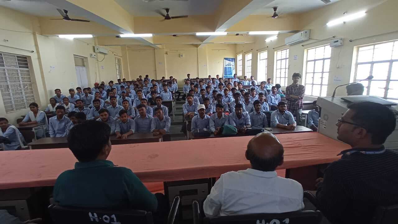 आईटीआई में स्टार्टअप सेल की ओर से आउटरीच प्रोग्राम और आइडिएशन चैलेंज का आयोजन