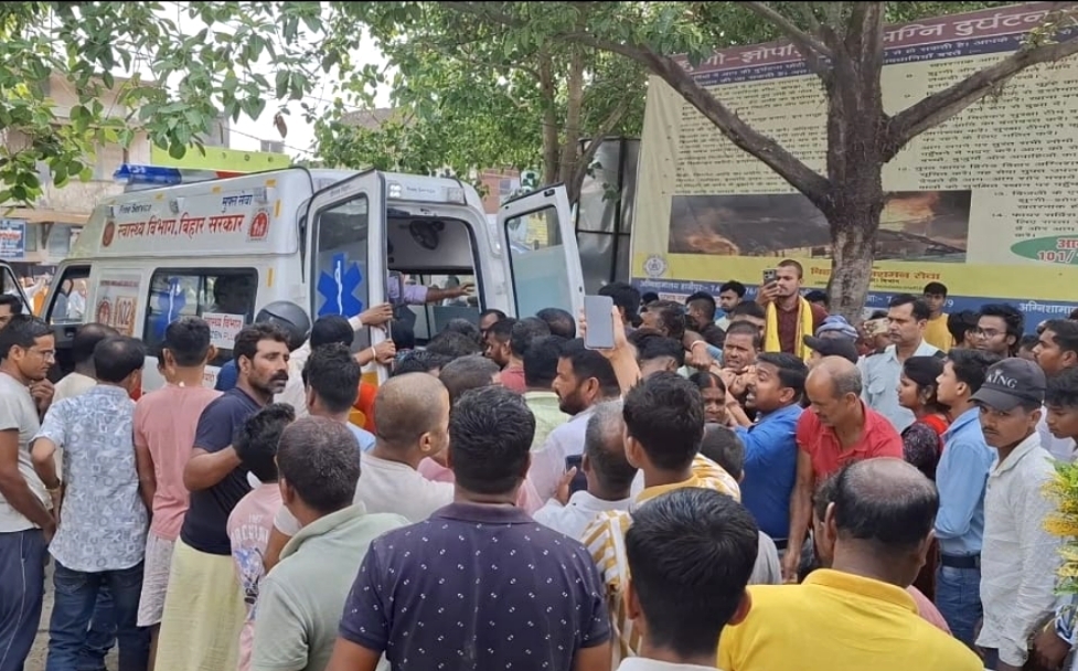 hajipur news. ट्रक की चपेट में आने से छात्रा की मौत, पिता गंभीर रूप से घायल