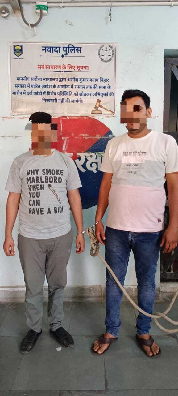 चोरी के गहने व सामान बरामद, दो ज्वेलरी दुकानदार गिरफ्तार