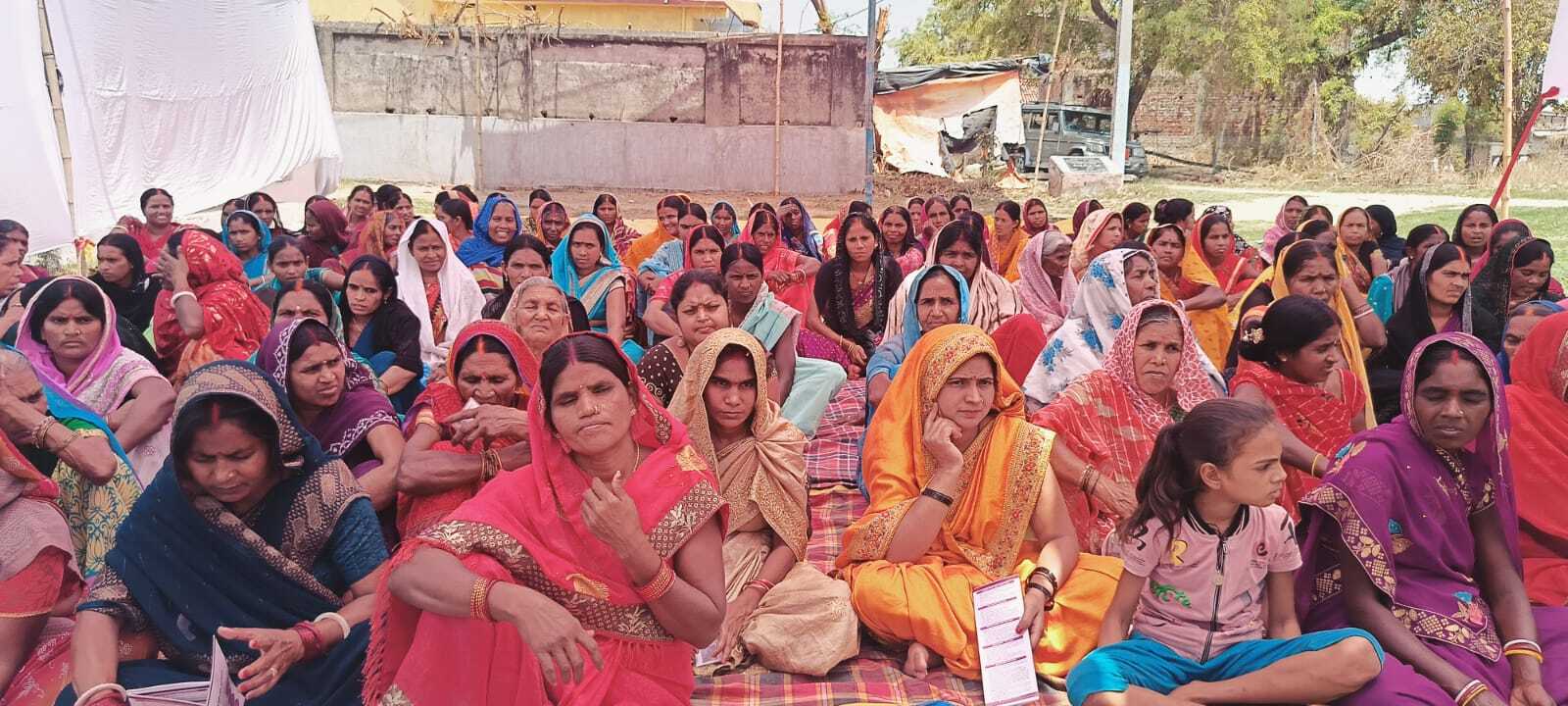 महिला संवाद में सरकारी योजनाओं से अवगत हुई आधी आबादी