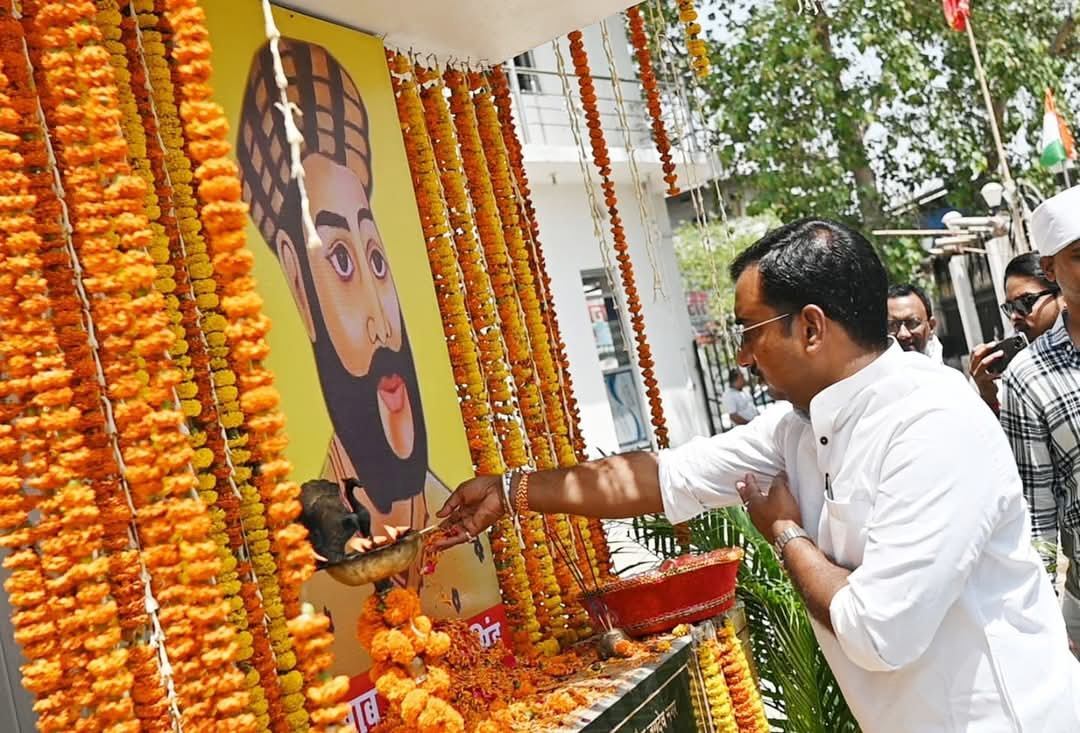याद किये गये वीर कुंवर सिंह, पहलगाम की घटना पर जताया गया दुख