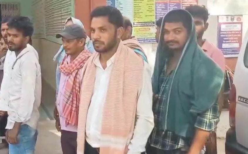 जाखिम स्टेशन के समीप ट्रेन से गिर युवक की मौत