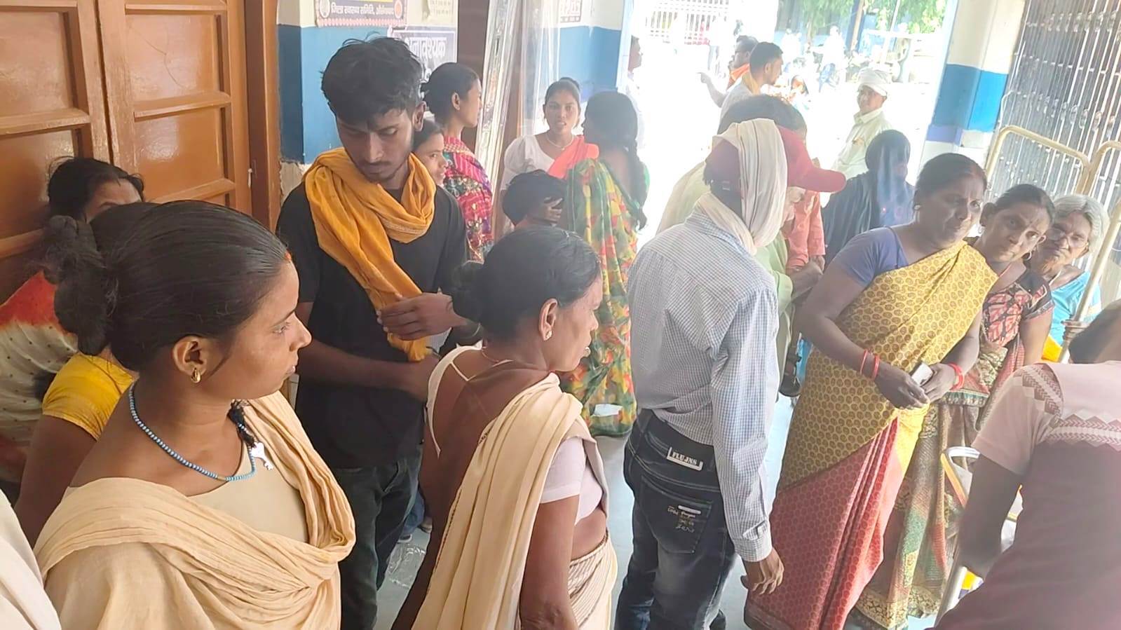 तिलक चढ़ने से पहले ही सीढ़ी से गिरा युवक, मौत