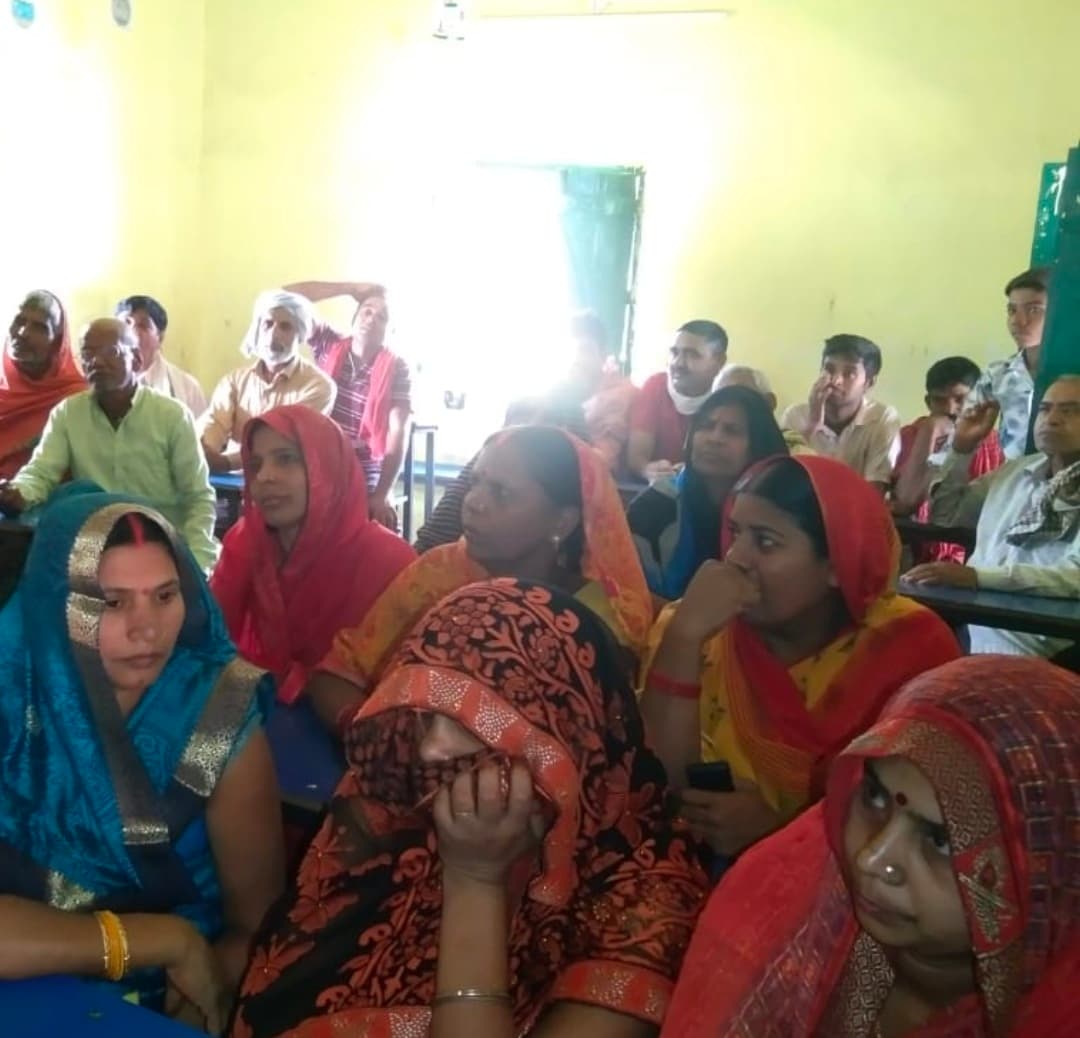 बरसात से पहले नाले की सफाई सहित कई समस्याओं को उठाया