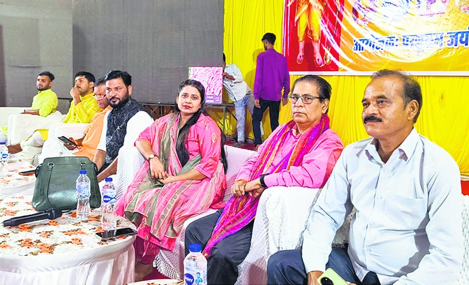Gopalganj News : तो अपने संयम को तोड़ो, बम एक कराची पर फोड़ो…