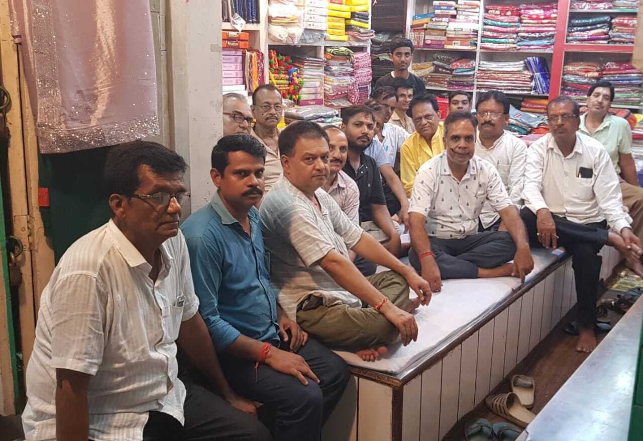 Dhanbad News : मांगें पूरी नहीं होने पर फिर विद्युत विभाग के खिलाफ फिर आंदोलन करेंगे व्यवसायी