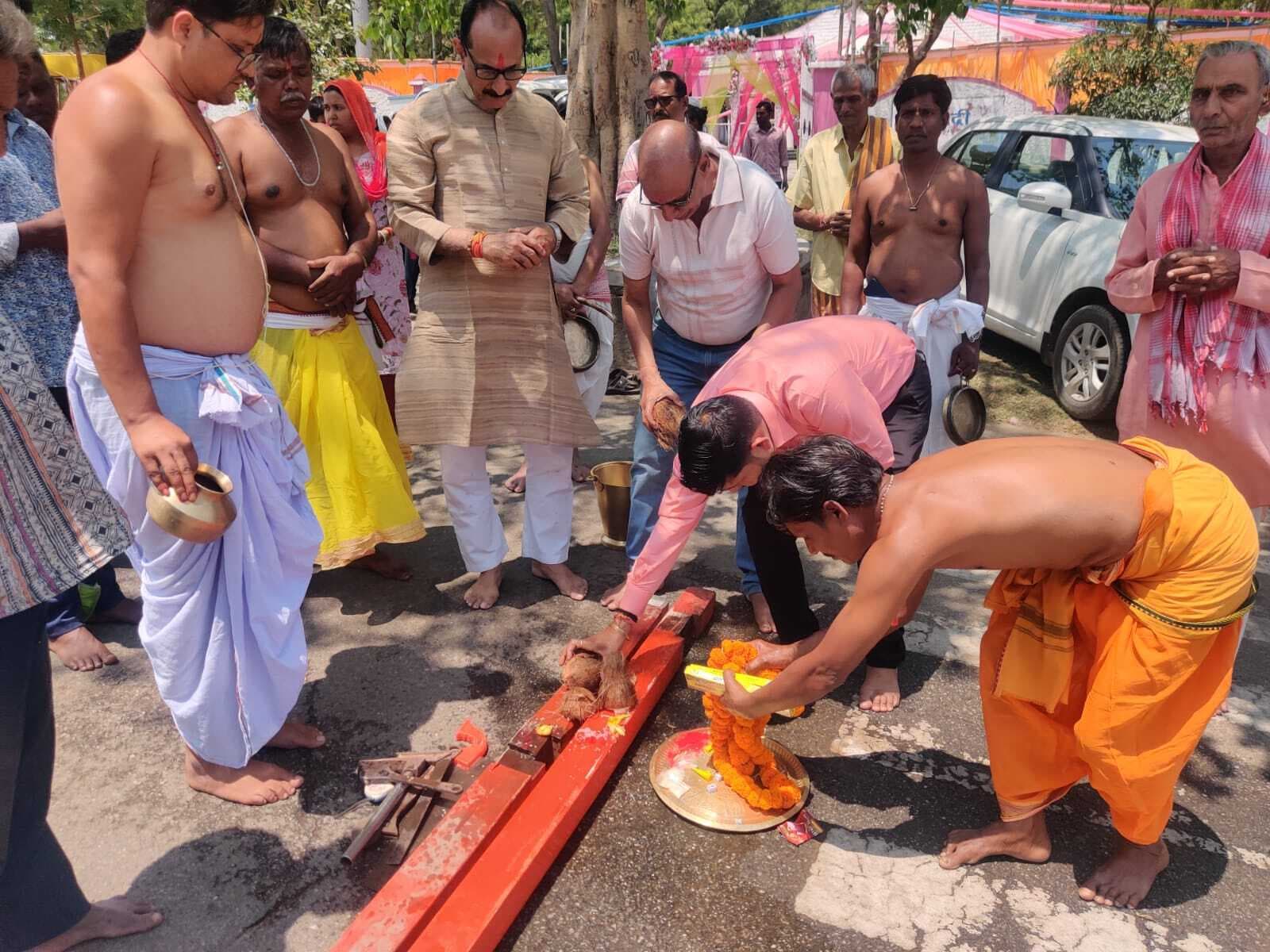 Ranchi News : रथ निर्माण के लिए लकड़ी पूजा के साथ रथ यात्रा महोत्सव की शुरुआत