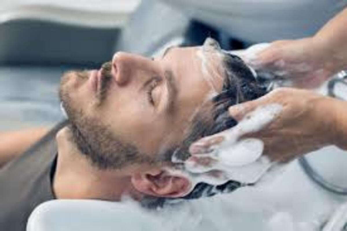 Hair Care Tips For Men : लंबे बाल रखने का शौक है? फॉलो कर लें ये 5 टिप्स