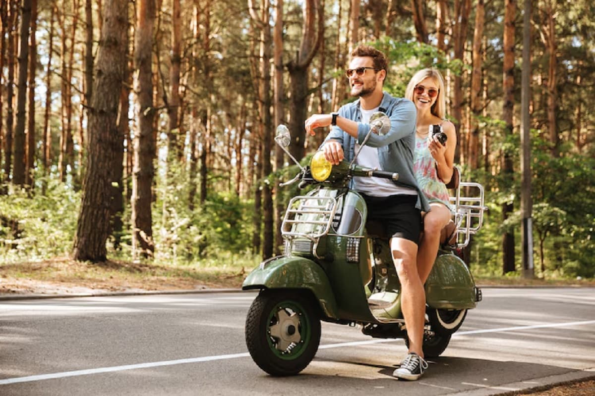 Bike Trip: बारिश में पिया संग बाइक राइड का लेना है मजा, तो इन जगहों को जरूर करें चेक